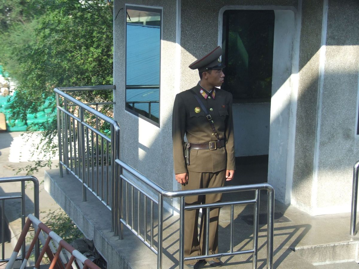 észak-korea, határőr 