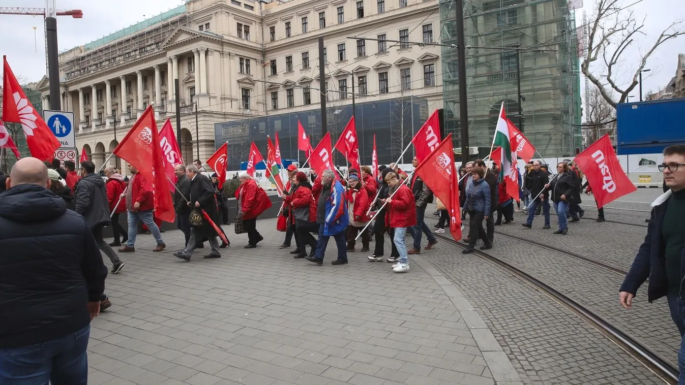 DK, demokratikus koallíció, mszp, ellenzék, tüntetés, Kossuth Tér, Budapest, 2024. 02. 25.