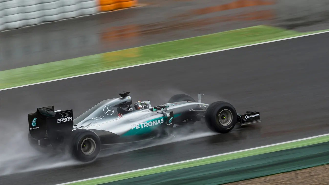 Forma-1, Nico Rosberg, Mercedes, Pirelli, teszt, gumik, eső 