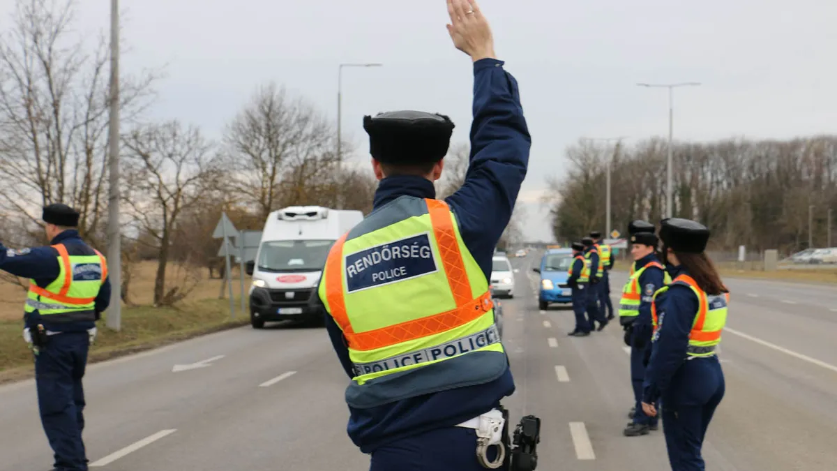 Elege lett a vonatozásból, inkább lopott autóval ment a kórházban vajúdó testvéréhez