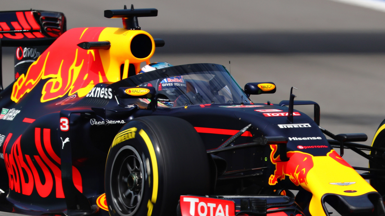 Forma-1, Daniel Ricciardo, Red Bull, fejvédő, szélvédő, Orosz Nagydíj 