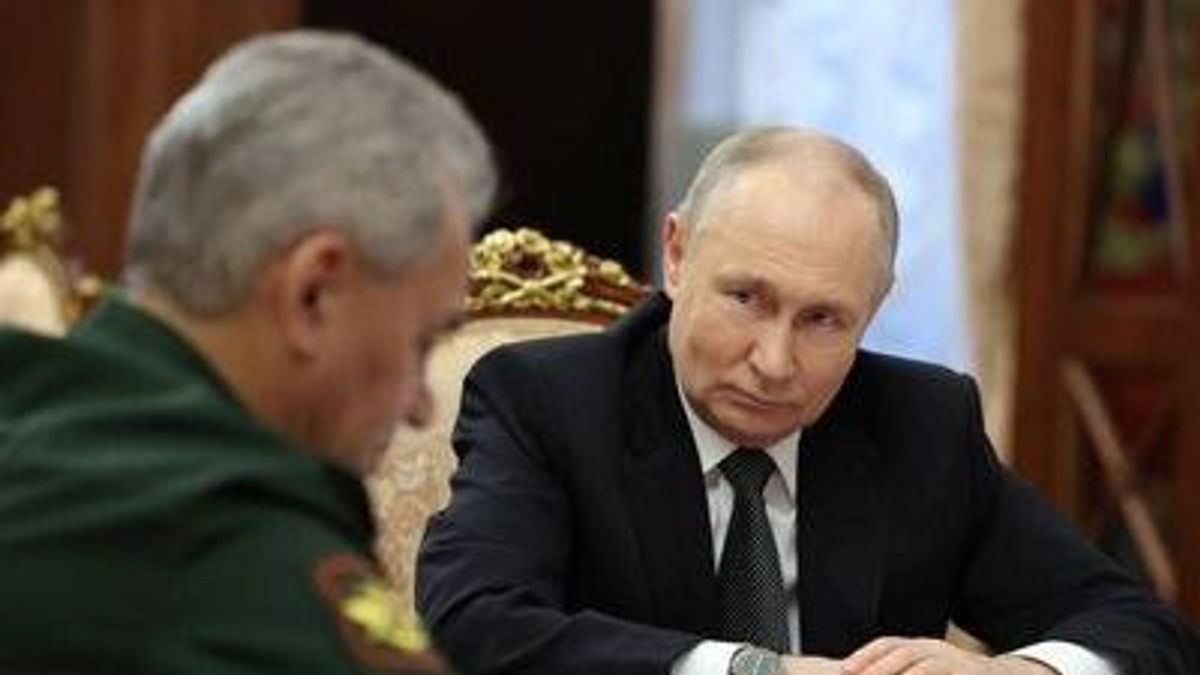 Vlagyimir Putyin: Készen állunk az atomháborúra