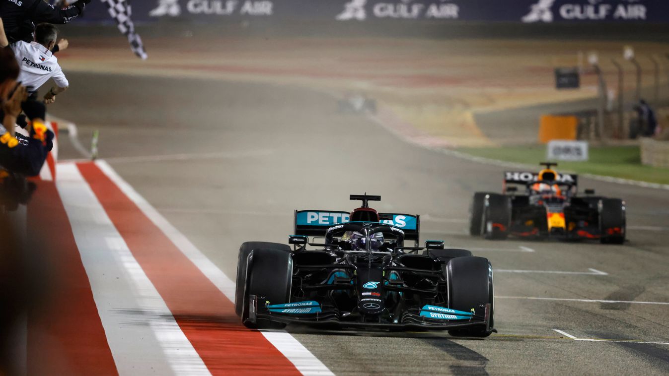 Forma-1, Lewis Hamilton, Mercedes, Red Bull, Max Verstappen, Bahreini Nagydíj 