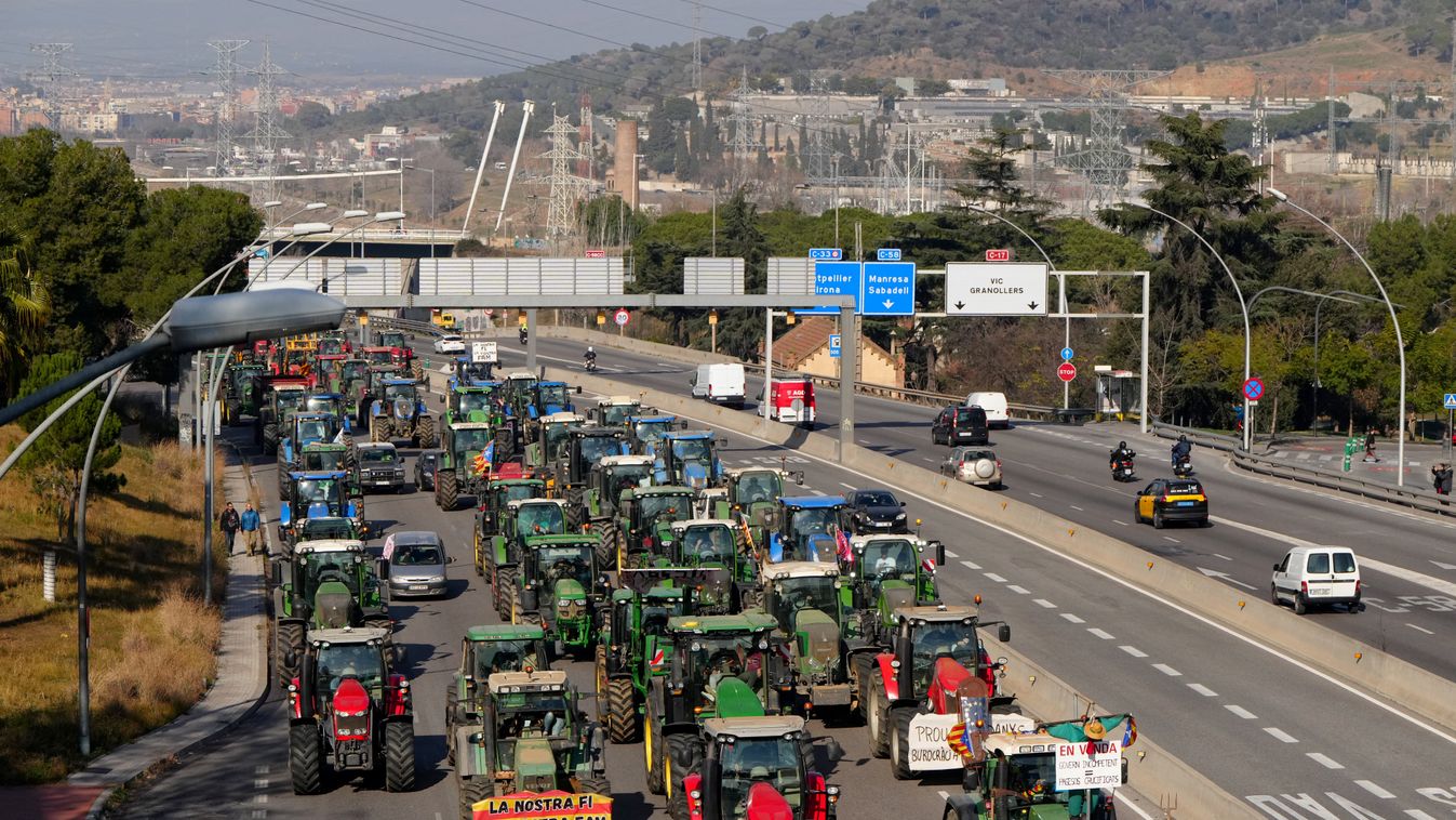 gazdatüntetés, farmer, spanyolország, protest, demonstráció, traktor, 2024. 02. 07., Barcelona 
