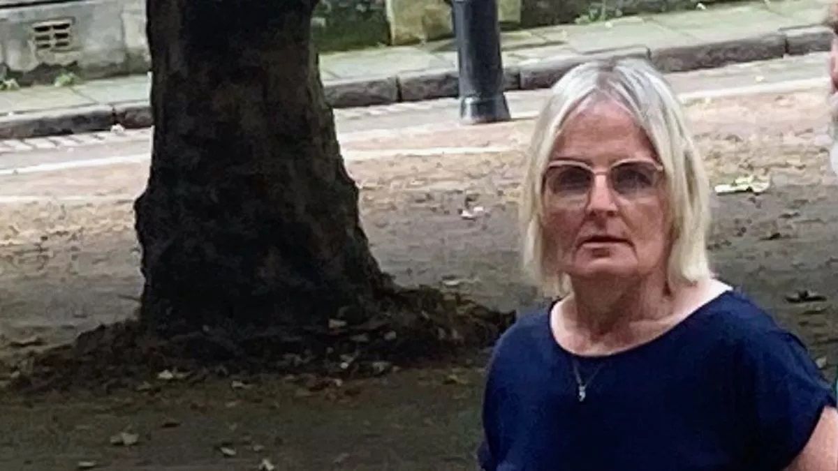 Egy egészséges lányt arra kényszerítettek a szülei, hogy kerekesszékben élje az életét