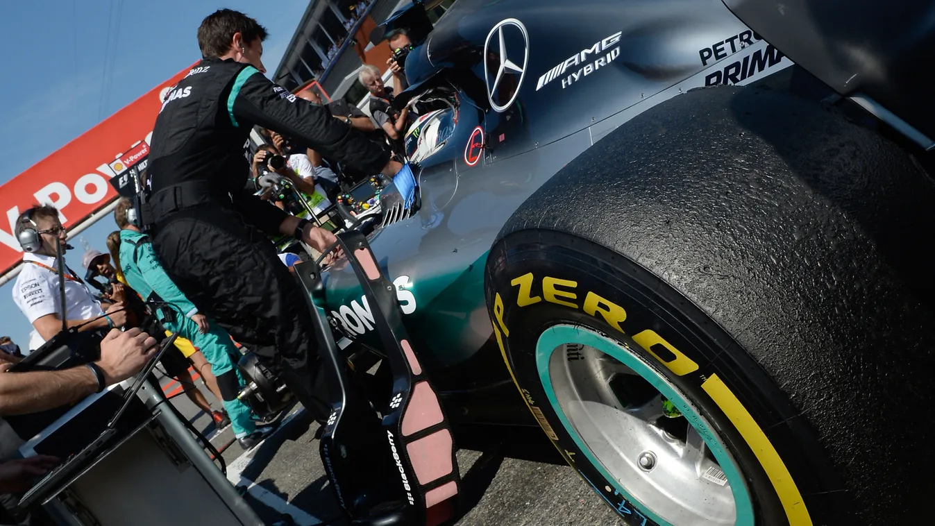 Forma-1, Lewis Hamilton, Mercedes AMG Petronas, Belga Nagydíj, Pirelli 
