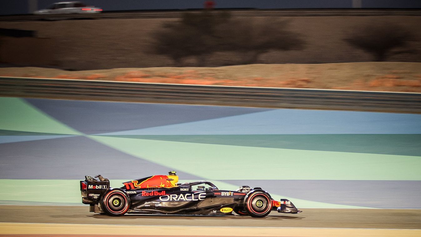 Formula 1 Testing in Bahrain - Day Three 2023,Bahrain,cars,Day Three,February,Formula 1,Formula 1 Testing Horizontal, Sergio Pérez, Bahrein, Red Bull 