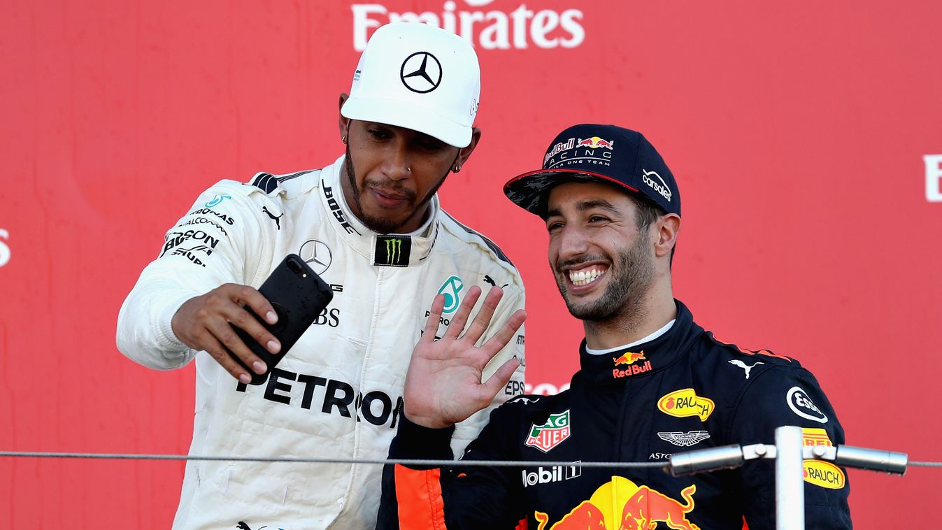 Forma-1, Lewis Hamilton, Mercedes-AMG Petronas, Daniel Ricciardo, Red Bull Racing, Japán Nagydíj, iPhone 