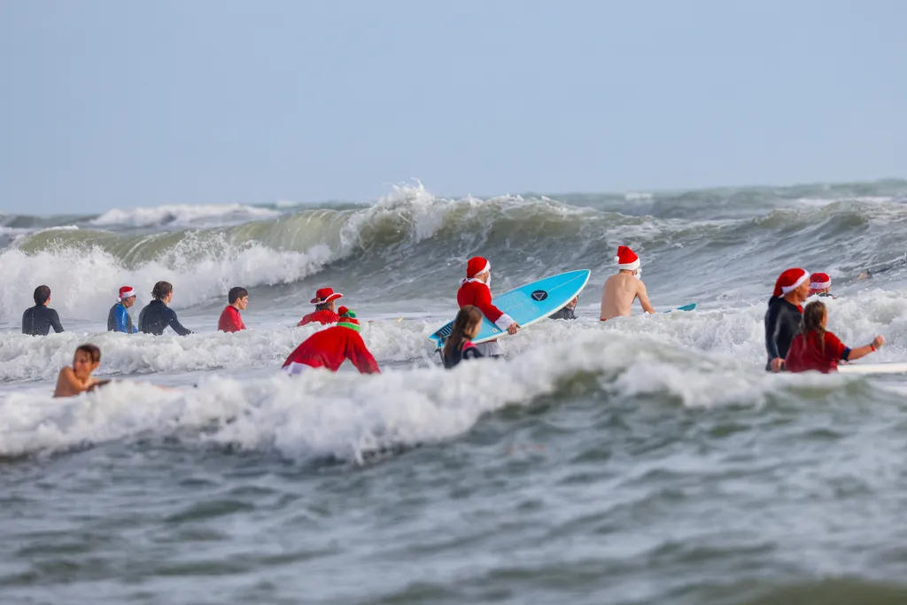 Surf, hullámlovaglás, tengerpart, szörfdeszka, szörfös, mikulás, karácsony, egyesült államok, florida 