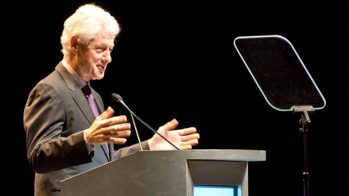 Rejtélyes halottak, szexbotrányok, eltűnt pénzek: a Clinton házaspár titkai