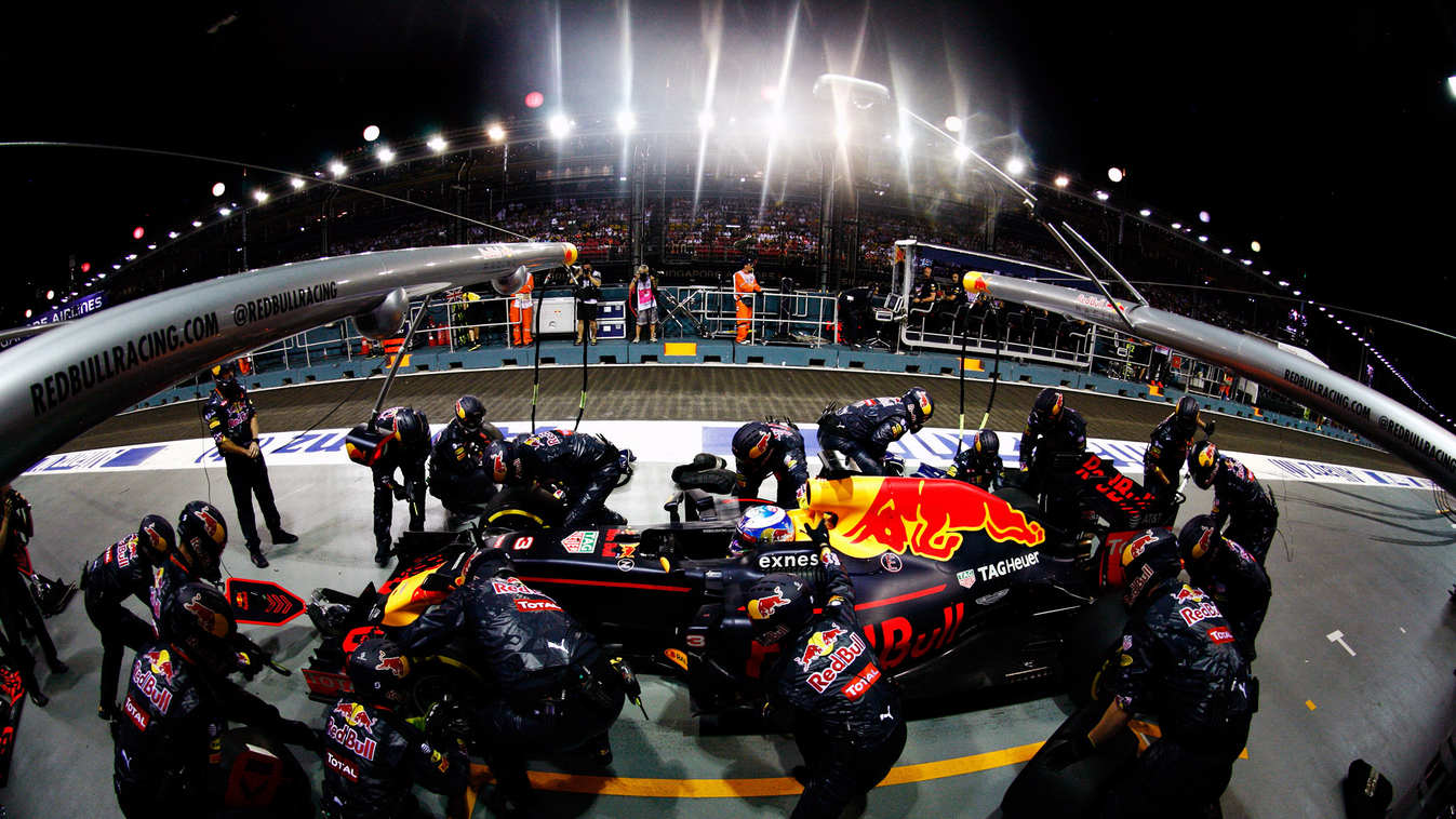 Forma-1, Daniel Ricciardo, Red Bull, Szingapúri Nagydíj, kerékcsere 