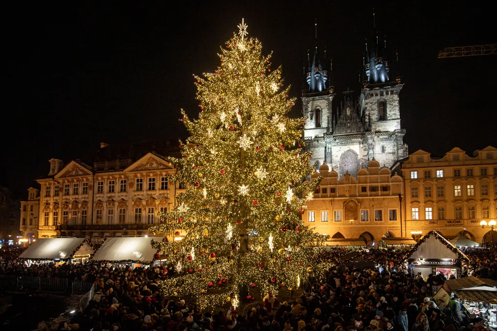 Prágai karácsonyi vásár 2023, karácsonyfa, advent, karácsony, ünnepek, Advent 2023 galéria, Csehország, december 