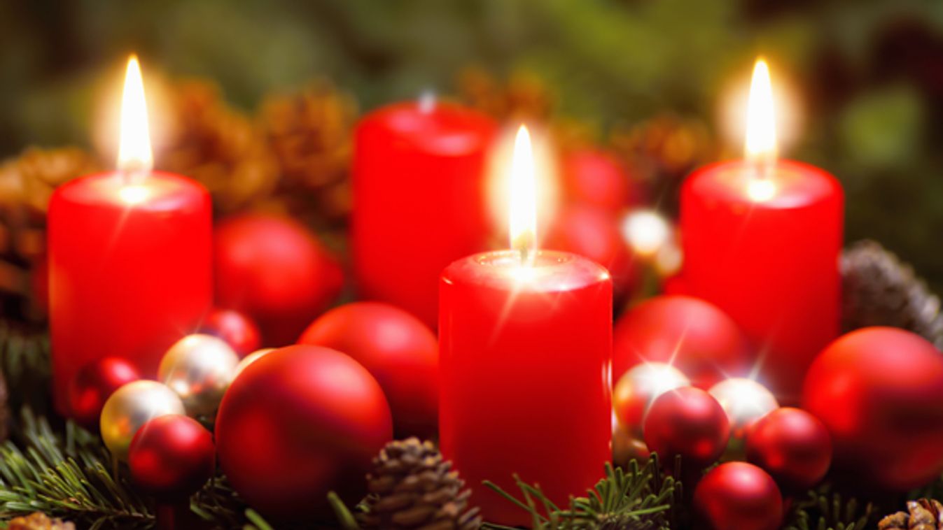 Advent wreath with 3 burning candles, advent, harmadik advent, 