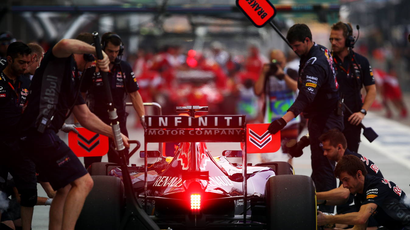 Forma-1, Daniel Ricciardo, Red Bull Racing, Szingapúri Nagydíj, Infiniti 