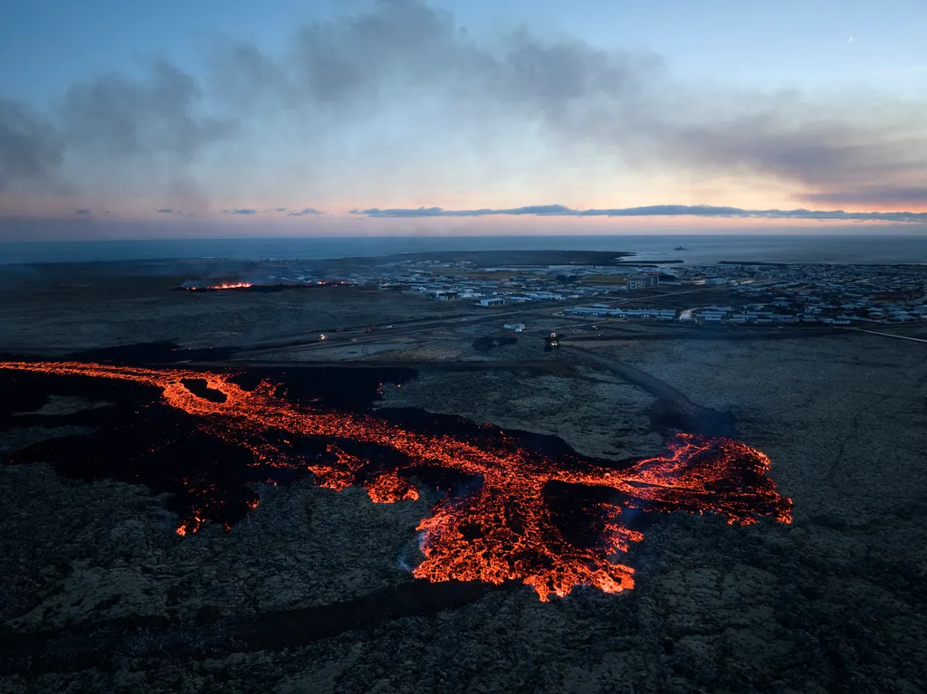 Vulkánkitörés Izland, vulkán, 2024.01.15., nature TOPSHOTS Horizontal ILLUSTRATION 