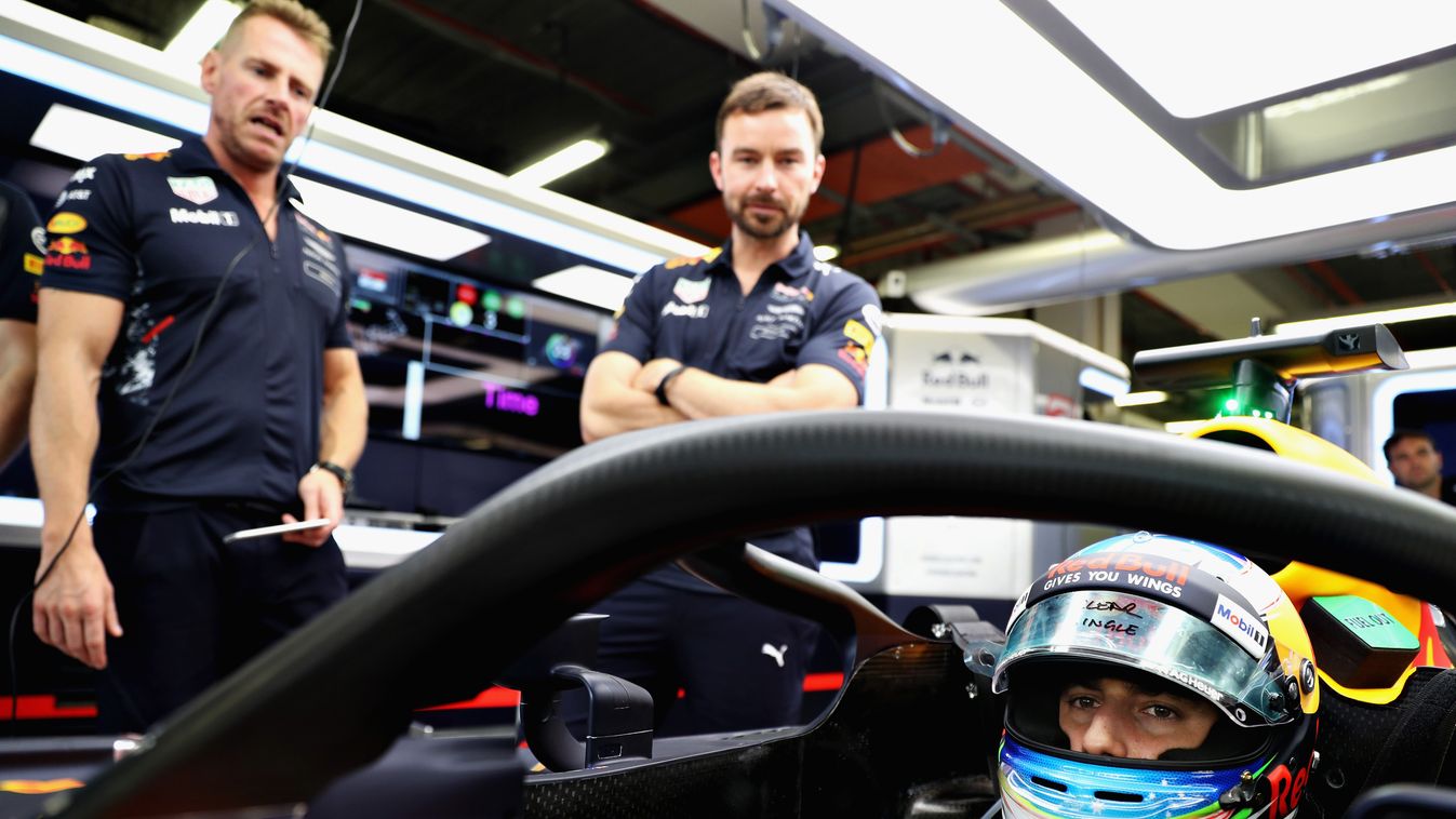 Forma-1, Daniel Ricciardo, Red Bull Racing, Szingapúri Nagydíj, glória, halo 