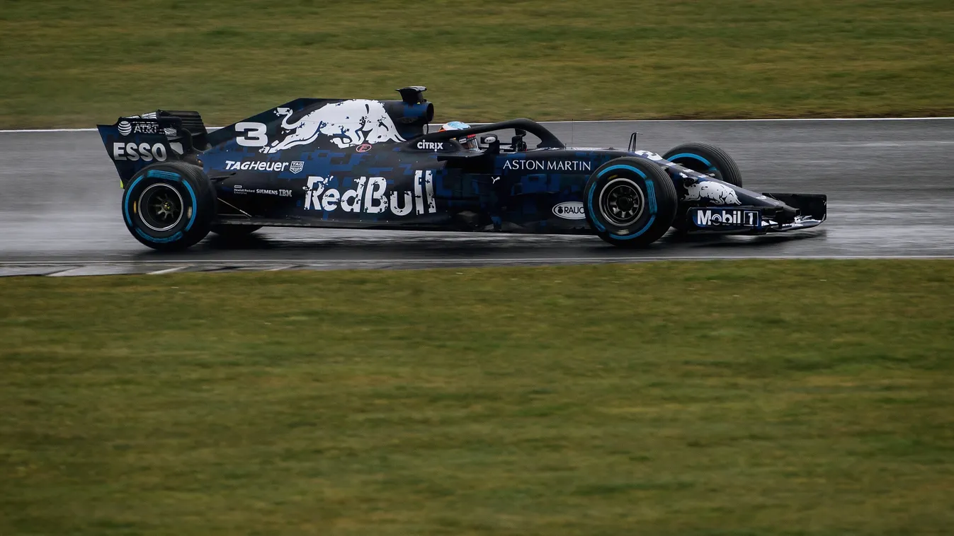 Forma-1, Red Bull, bejáratás, RB14, Silverstone, 2018 