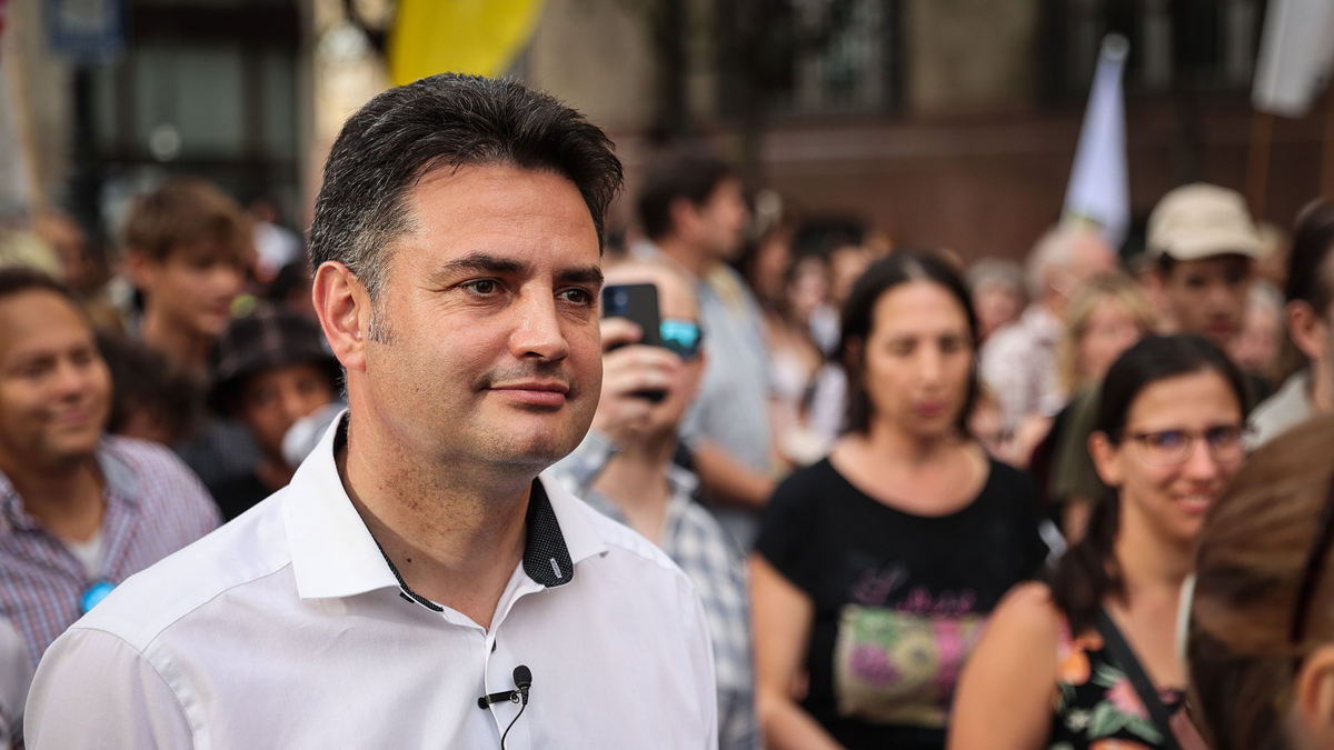 Házkutatást tartottak a NAV nyomozói Márki-Zay mozgalmánál