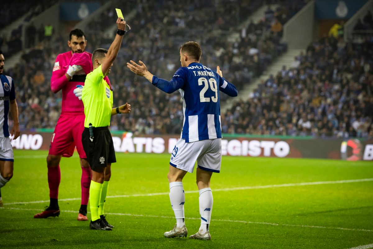 FC Porto v GD Chaves - Liga Portugal Bwin, sárga lap