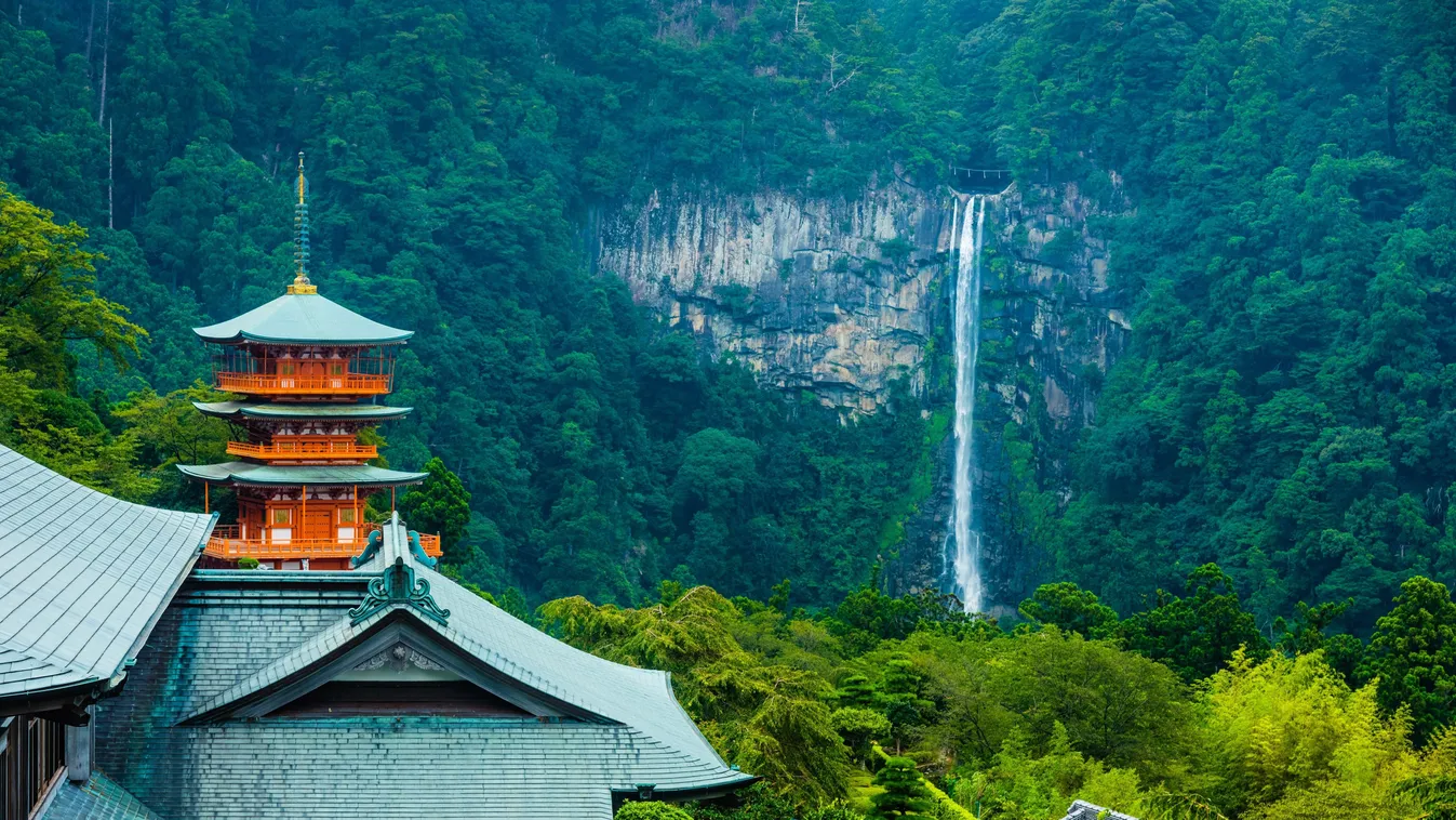 Különleges látvány Japán egyik legmagasabb, 133 méteres vízesése, Nachi Falls, NachiFalls, vízesés