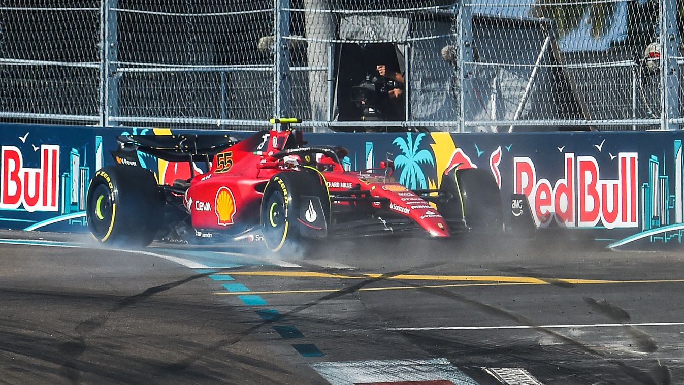 Forma-1, Carlos Sainz, Ferrari, Miami Nagydíj 2022, péntek, baleset 