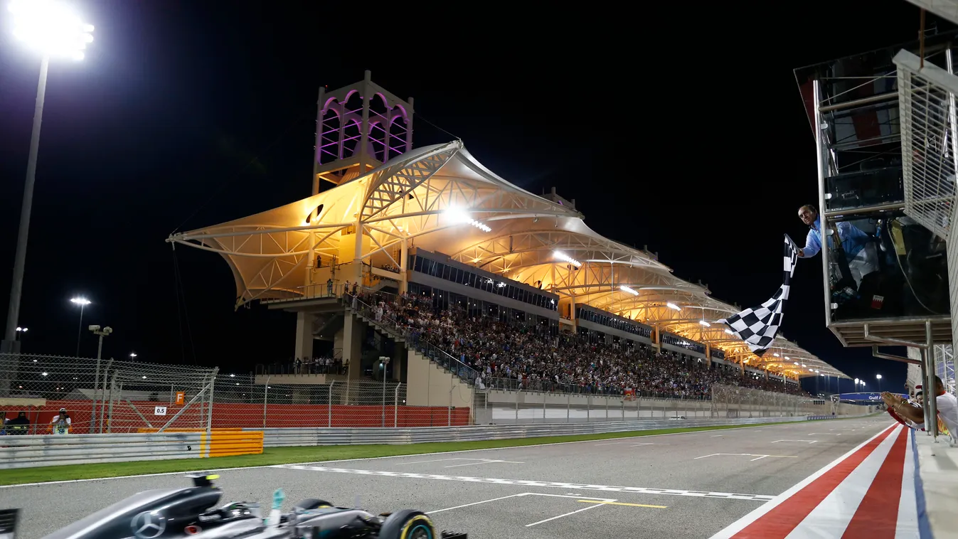 Forma-1, Nico Rosberg, Mercedes AMG Petronas, Bahreini Nagydíj, kockás zászló 