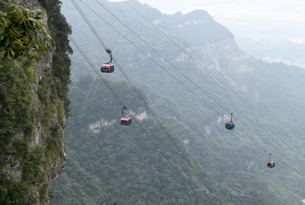 Kína, Tienmen Shan felvonó, 2024., 
 World Natural Heritage Zhangjiajie Scenic Area China Zhangjiajie tour heritage Horizontal TOURIST 