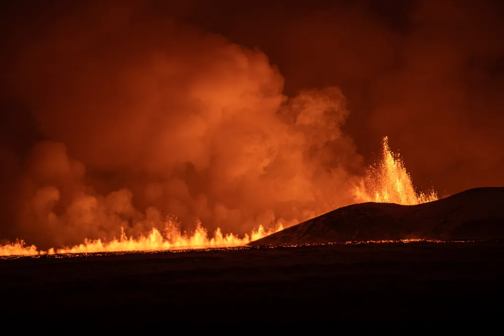 Grindavík, 2023. december 19., Izland, vulkán, vulkánkitörés, Reykjanes-félsziget, 