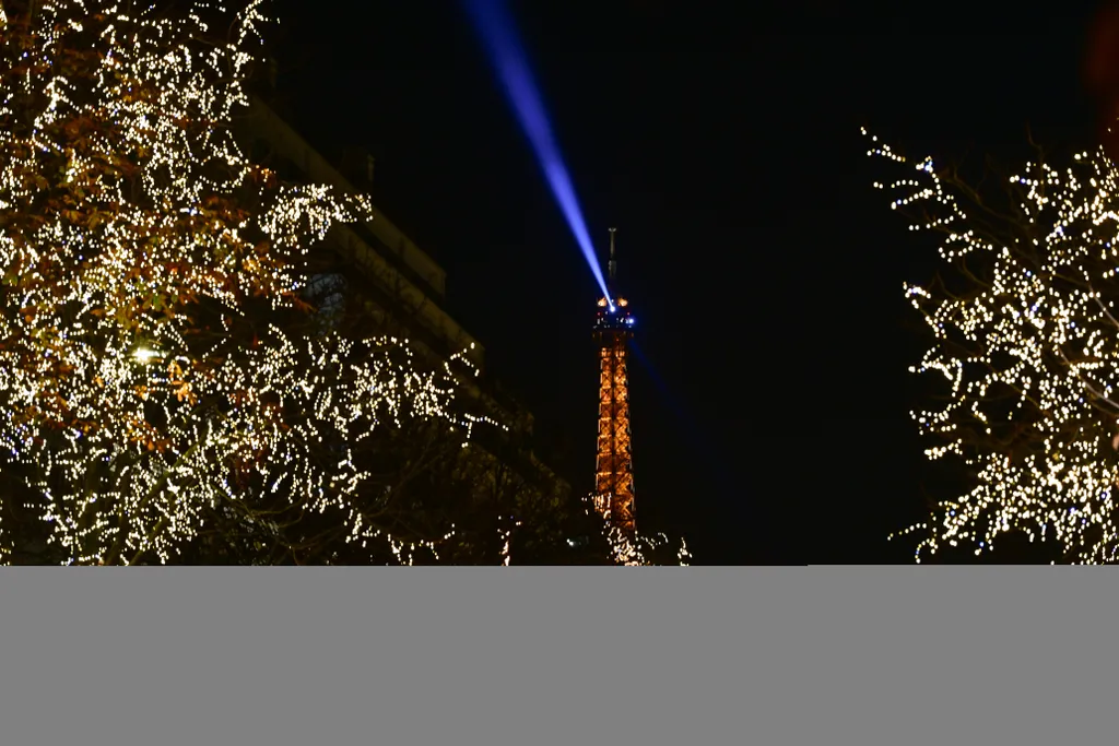 Párizs, karácsonyi, kivilágítás, advent, karácsony, 2023, 