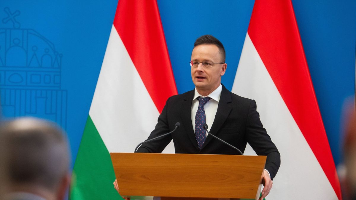 Szijjártó Péter: A kormánynak nincs szüksége arra, hogy amerikai kongresszusi delegációk oktassák ki
