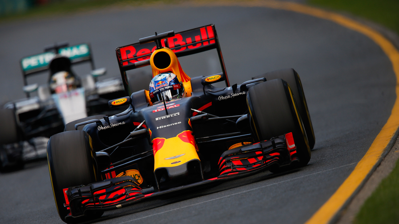 Forma-1, Daniel Ricciardo, Lewis Hamilton, Red Bull, Mercedes, Ausztrál Nagydíj 