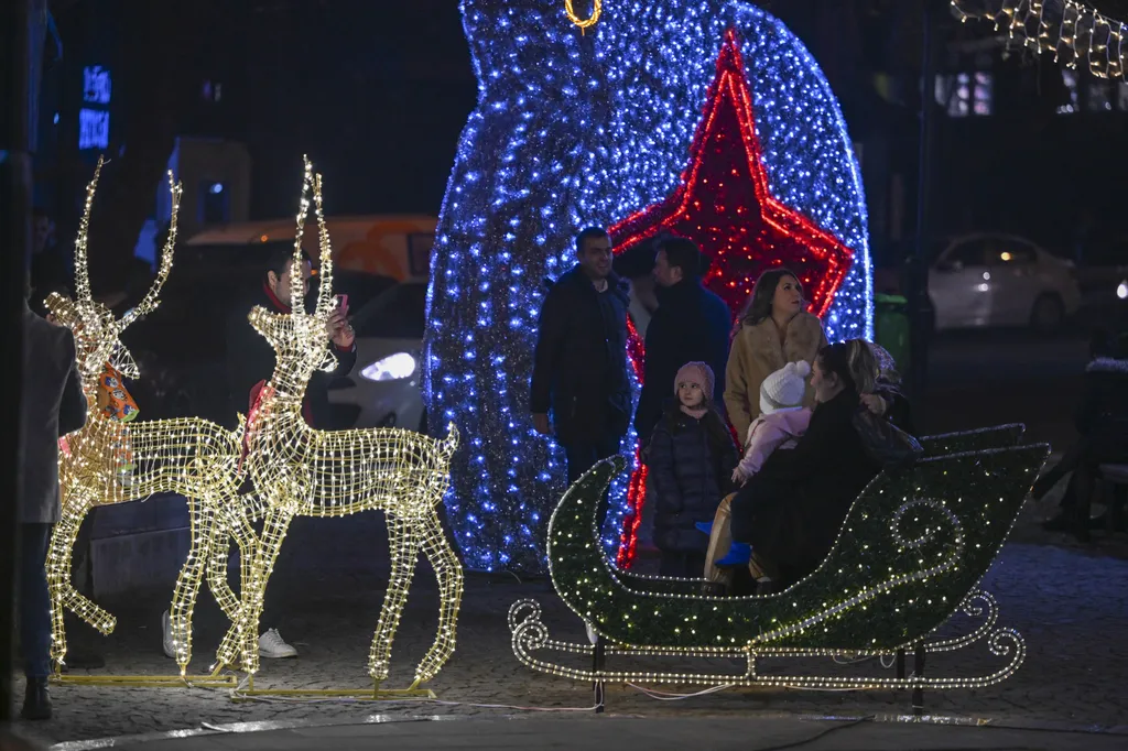 Így várják a karácsonyt a nagyvilágban 2023.  Ankara,Christmas,decorations,Kugulu Park,lights,New Year Horizontal 