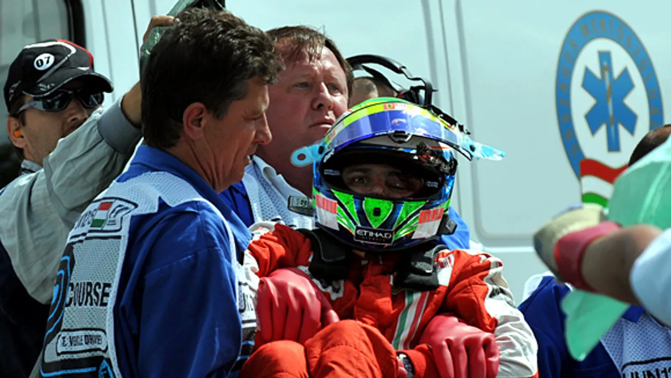 Felipe Massa a Ferrari forma 1-es pilótája balesetet szenvedett a Magyar Nagydíj időmérő futamán a Hungaroringen, sport 2009 