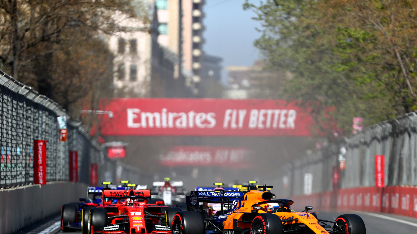 Forma-1, Carlos Sainz, Charles Leclerc, McLaren, Ferrari, 2019 Azeri Nagydíj 