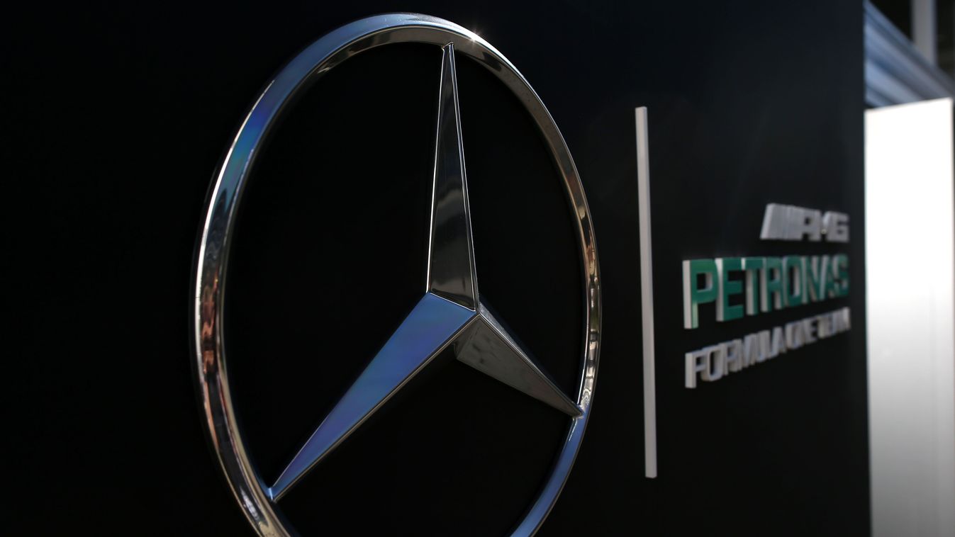 Forma-1, Mercedes AMG Petronas logo 