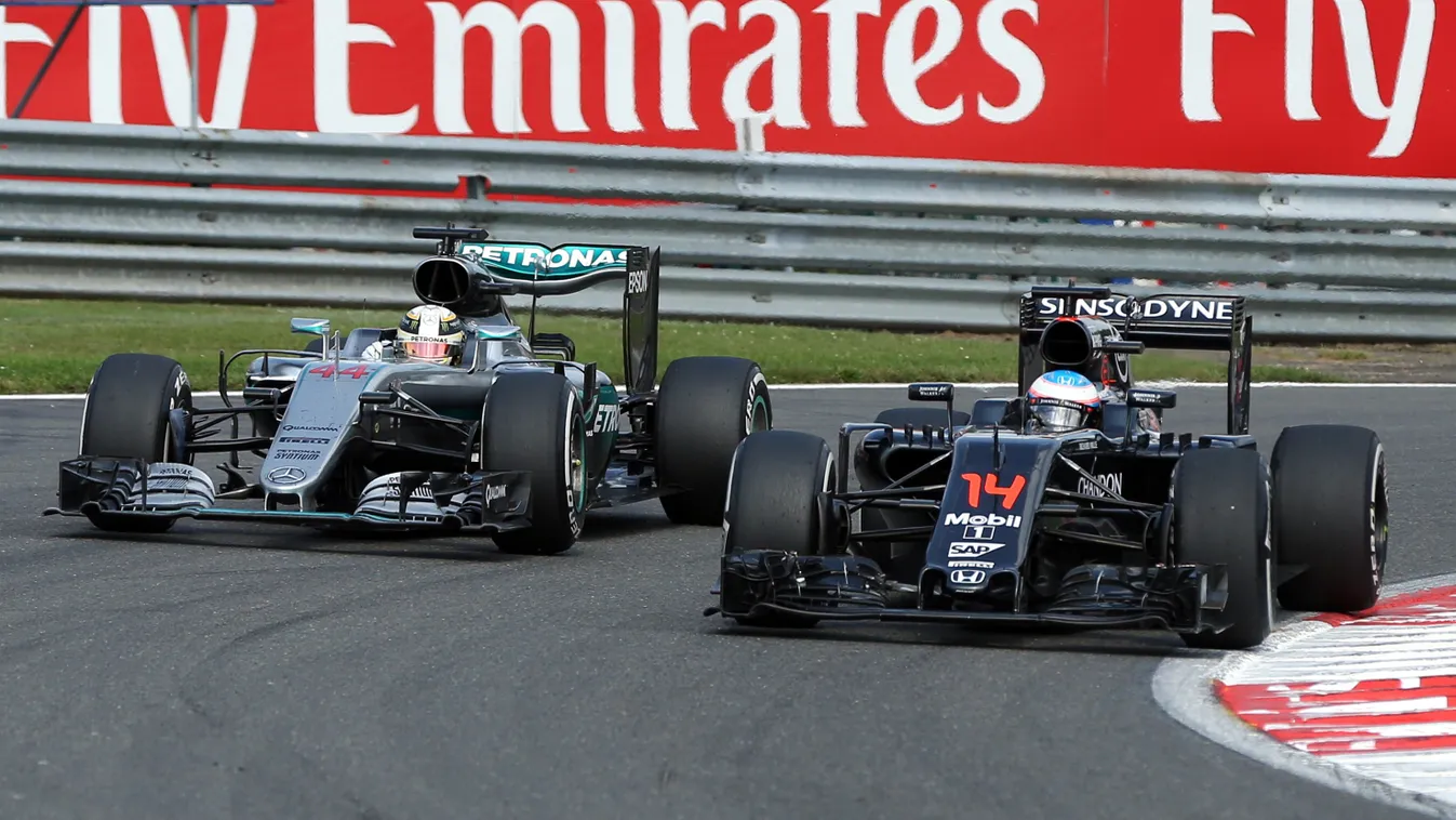Forma-1, Lewis Hamilton, Mercedes AMG Petronas, Fernando Alonso, McLaren Honda, Belga Nagydíj, előzés 