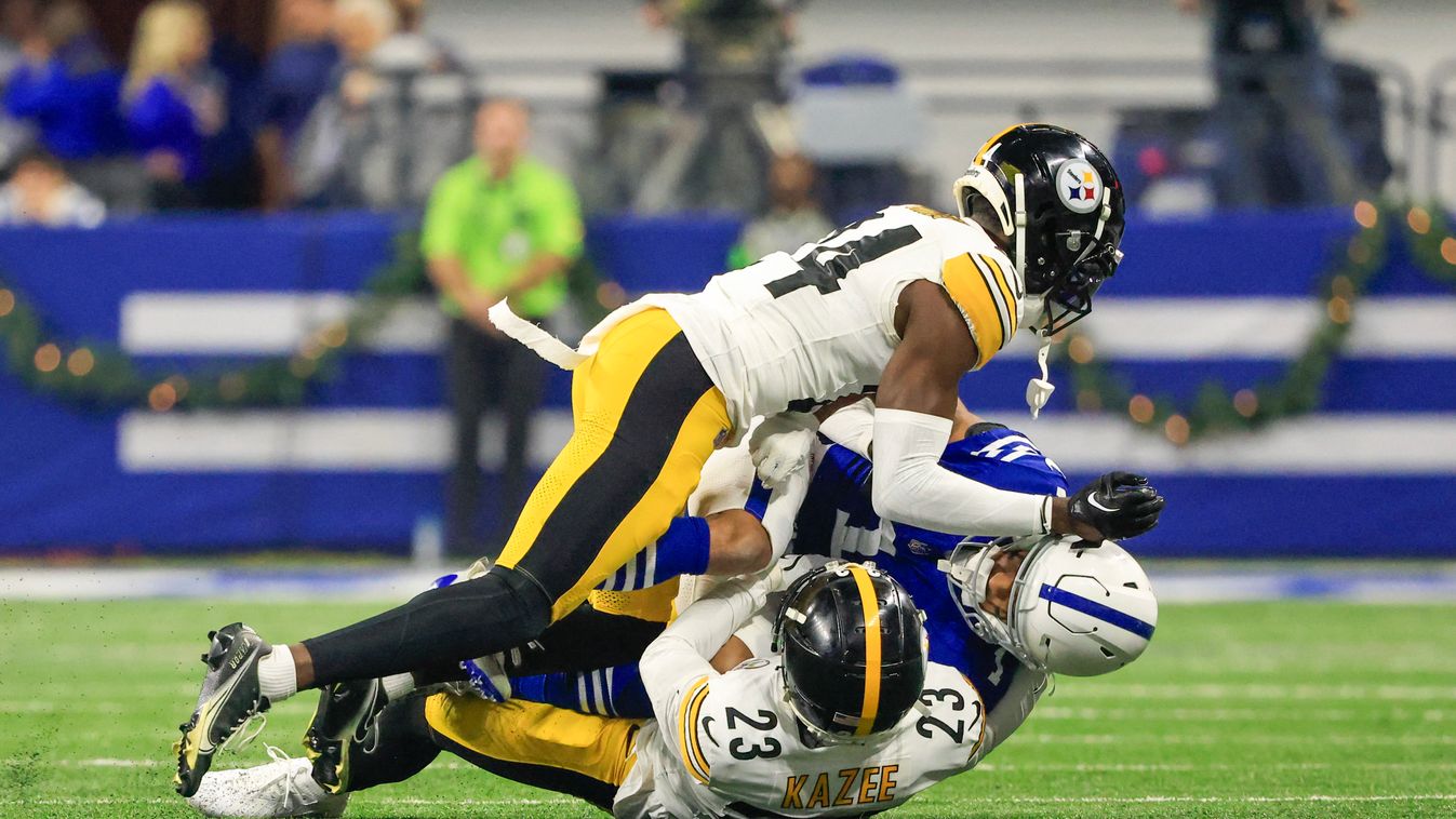 Pittsburgh Steelers v Indianapolis Colts GettyImageRank2 People Full Length American Football - Sport USA Indiana Indianapolis Three People Photography Indianapolis Colts NFL Pittsburgh Steelers 23 DELE 24 DELE Lucas Oil Stadium Match - Sport PersonalityC