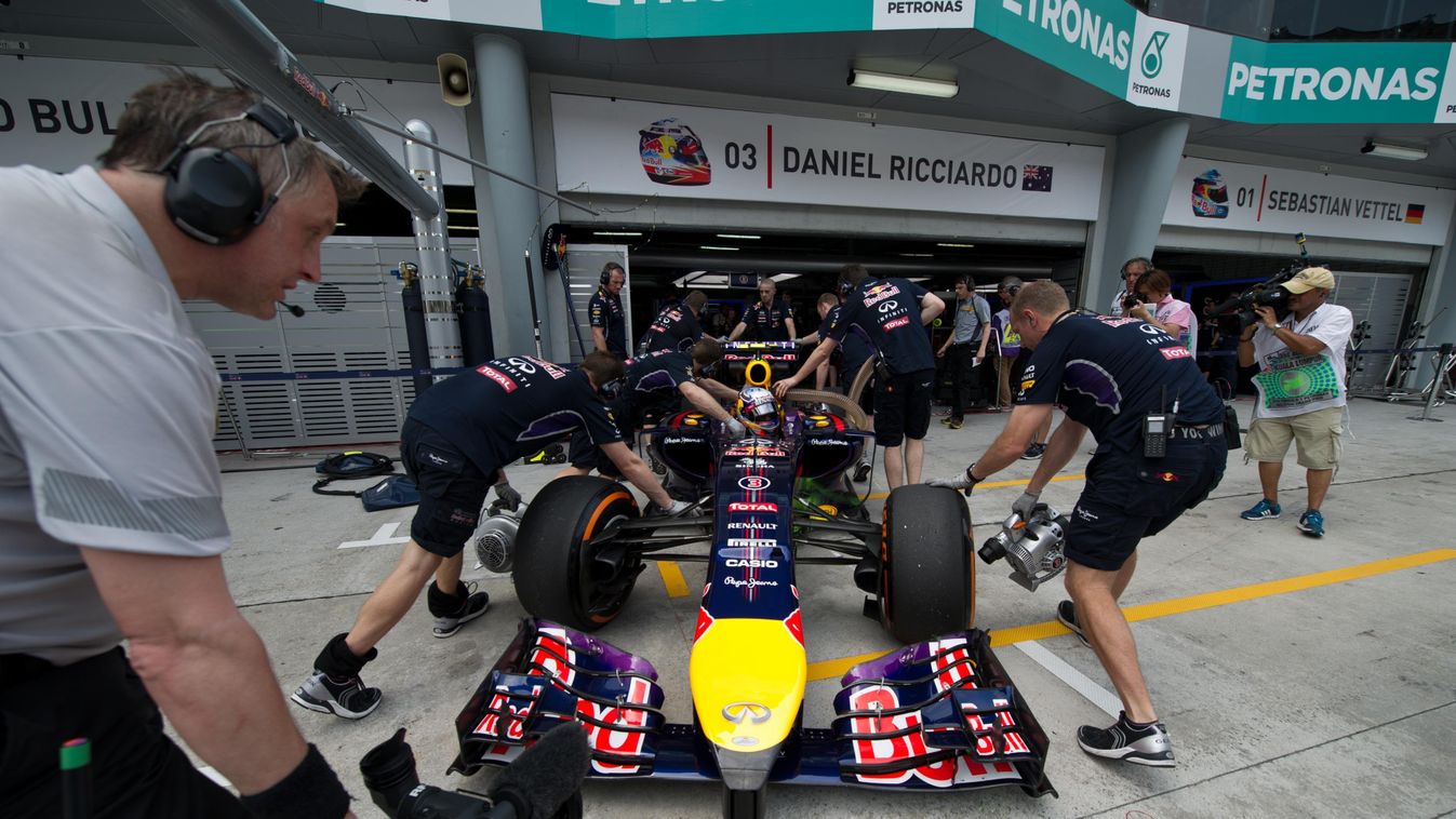 Forma-1, Red Bull, Daniel Ricciardo, Malajziai Nagydíj 