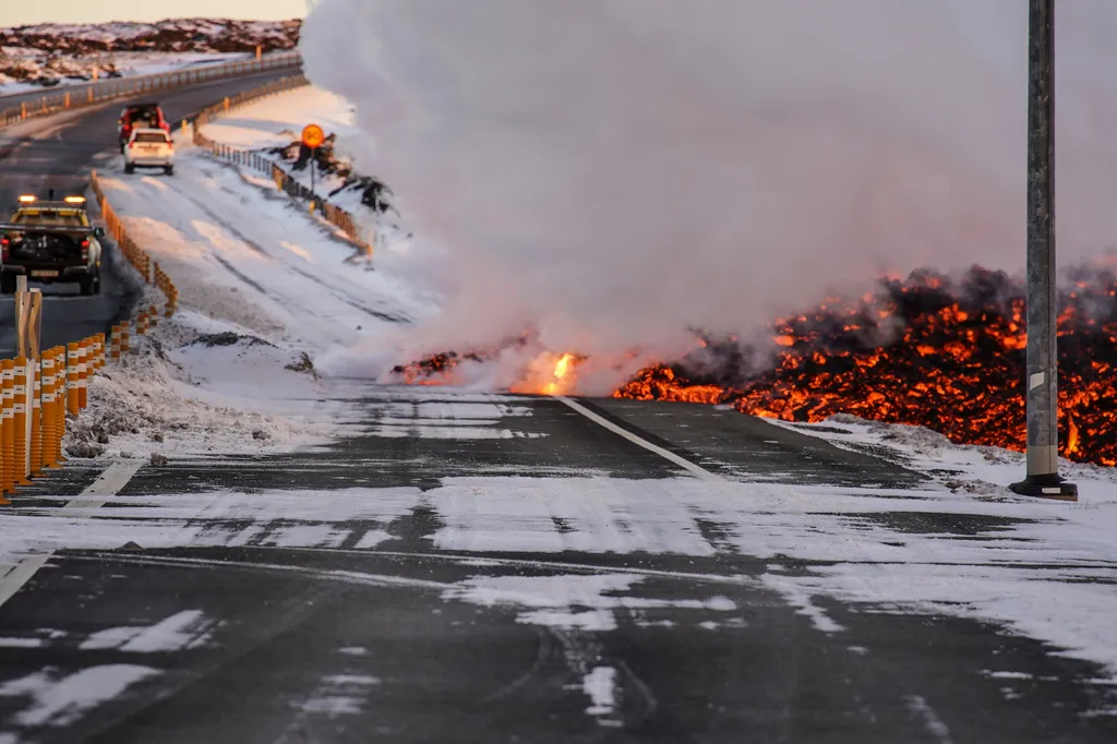 Vulkánkitörés, Izlandon, Vulkán, Izland, Grindavík, láva, 2024.02.08., 