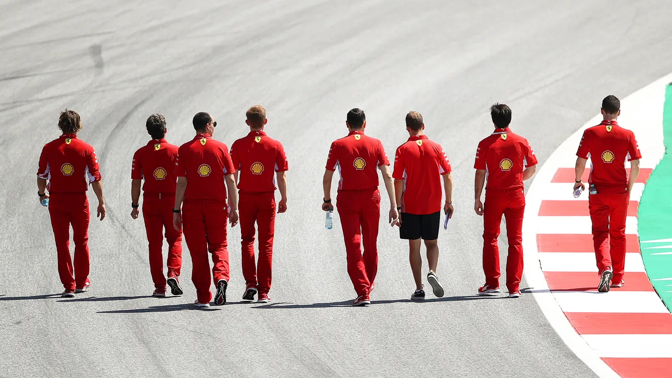 Forma-1, Osztrák Nagydíj, pályabejárás, Ferrari, Vettel 