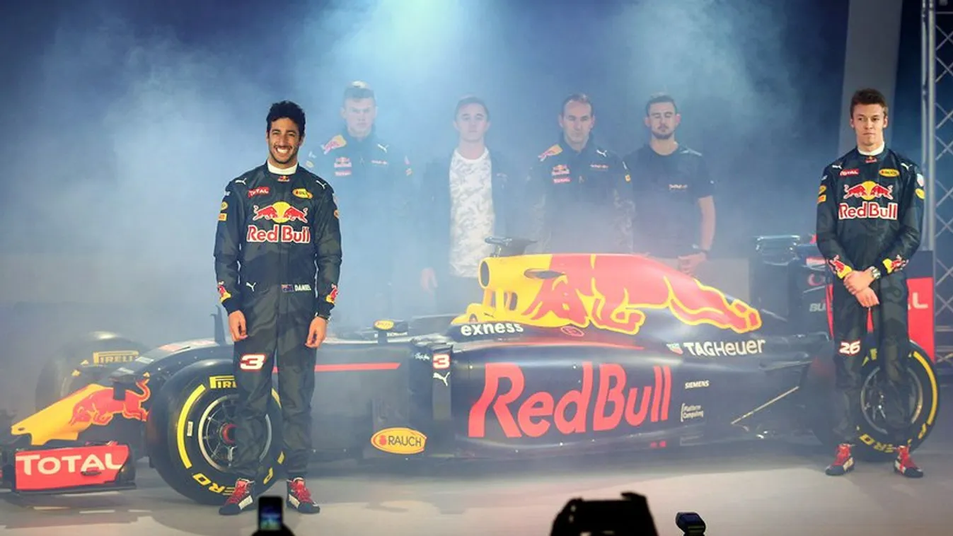 Forma-1, Daniel Ricciardo, Danyiil Kvjat, Red Bull, bemutató 