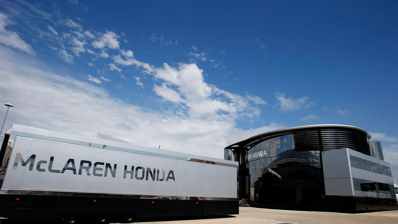 Forma-1, McLaren Honda kamion, motorhome, f1 motorhome, Silverstone, Brit Nagydíj 