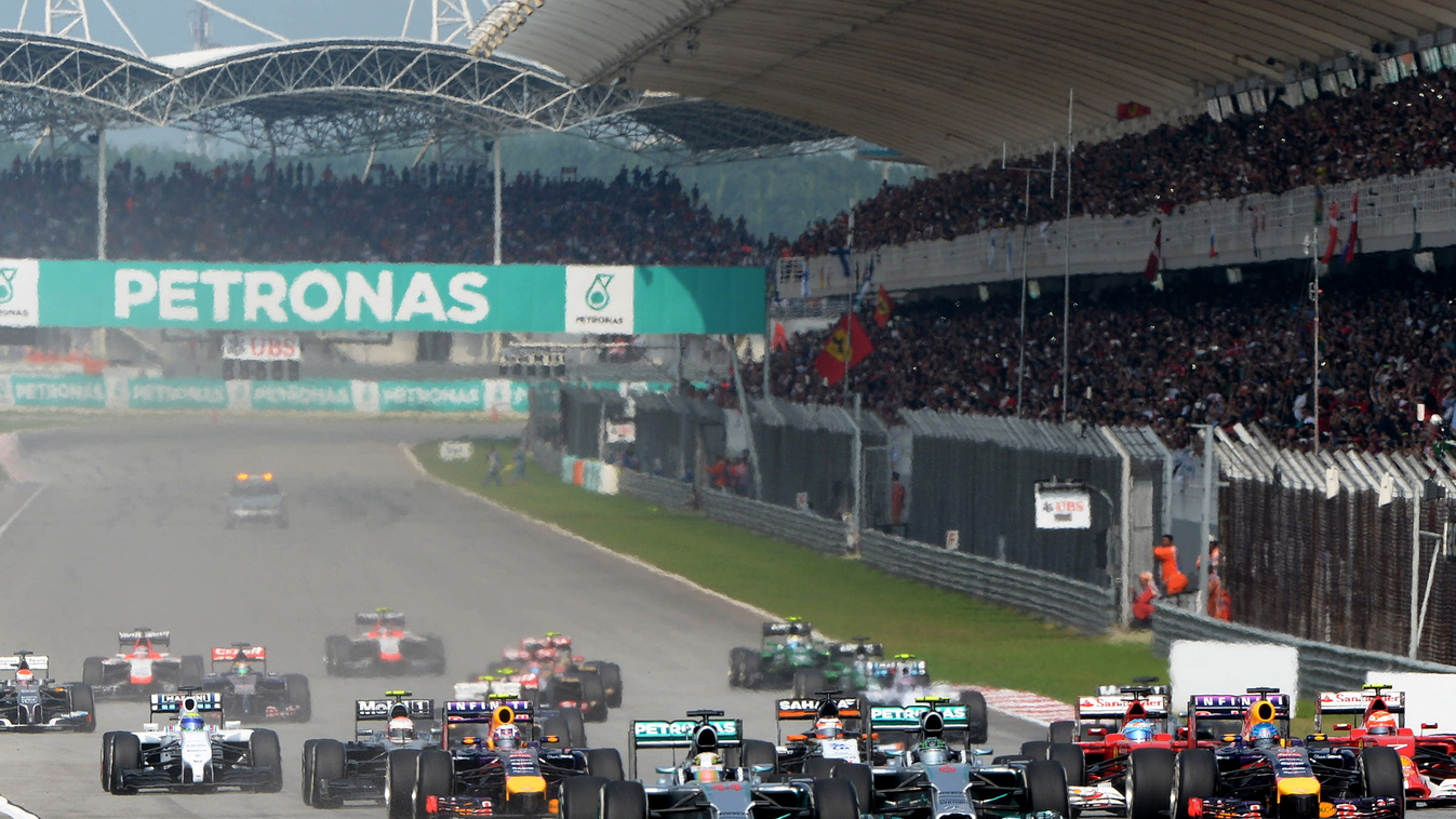 A Malajziai Nagydíj rajtja. Rosberg elment Vettel mellett, Räikkönen már az elején bajba került 