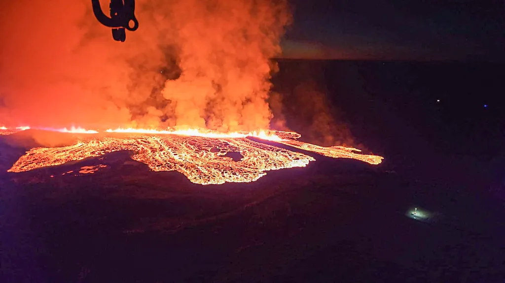 Vulkánkitörés Izland, vulkán, 2024.01.15., volcano Horizontal 