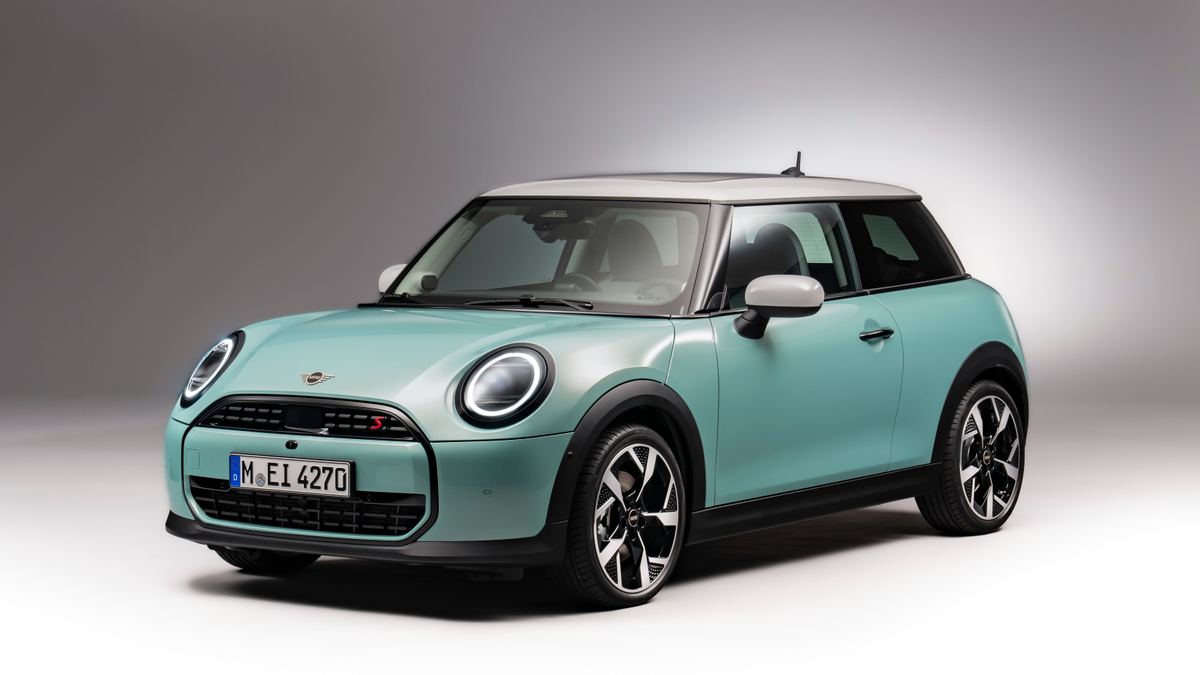 Megérkezett az utolsó benzinmotoros Mini