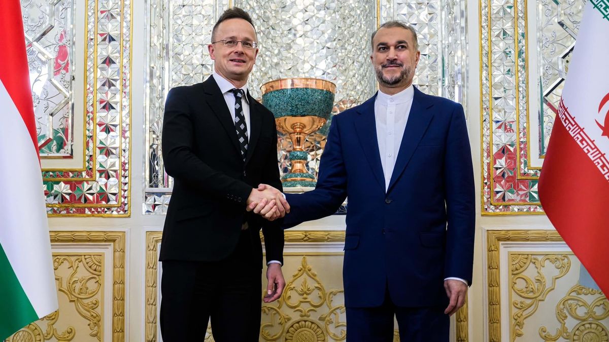 Szijjártó Péter: Azért érkeztem Teheránba, hogy megpróbáljak hozzájárulni a közel-keleti eszkaláció elkerüléséhez