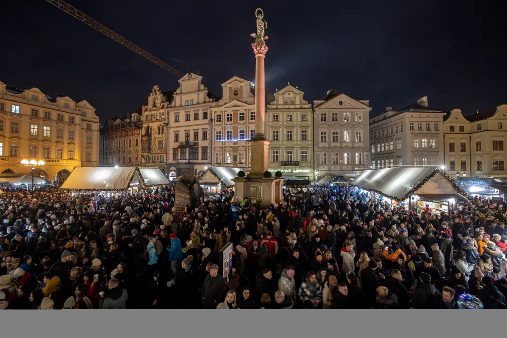 Prágai karácsonyi vásár 2023, karácsonyfa, advent, karácsony, ünnepek, Advent 2023 galéria, Csehország, december 