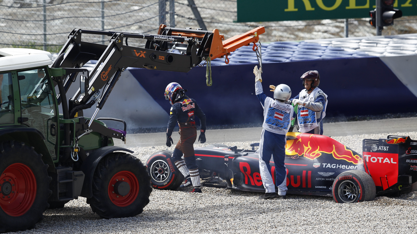 Forma-1, Max Verstappen, Red Bull Racing, Osztrák Nagydíj, Forma-1 baleset, munkagép 