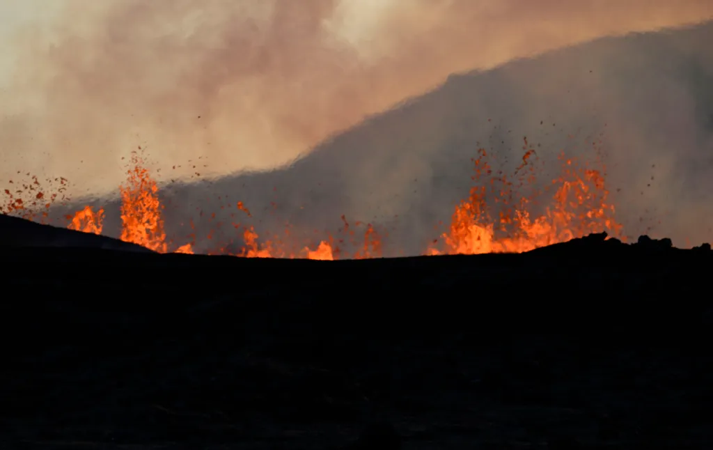 Vulkánkitörés Izland, vulkán, 2024.01.15.,  volcano TOPSHOTS Horizontal 