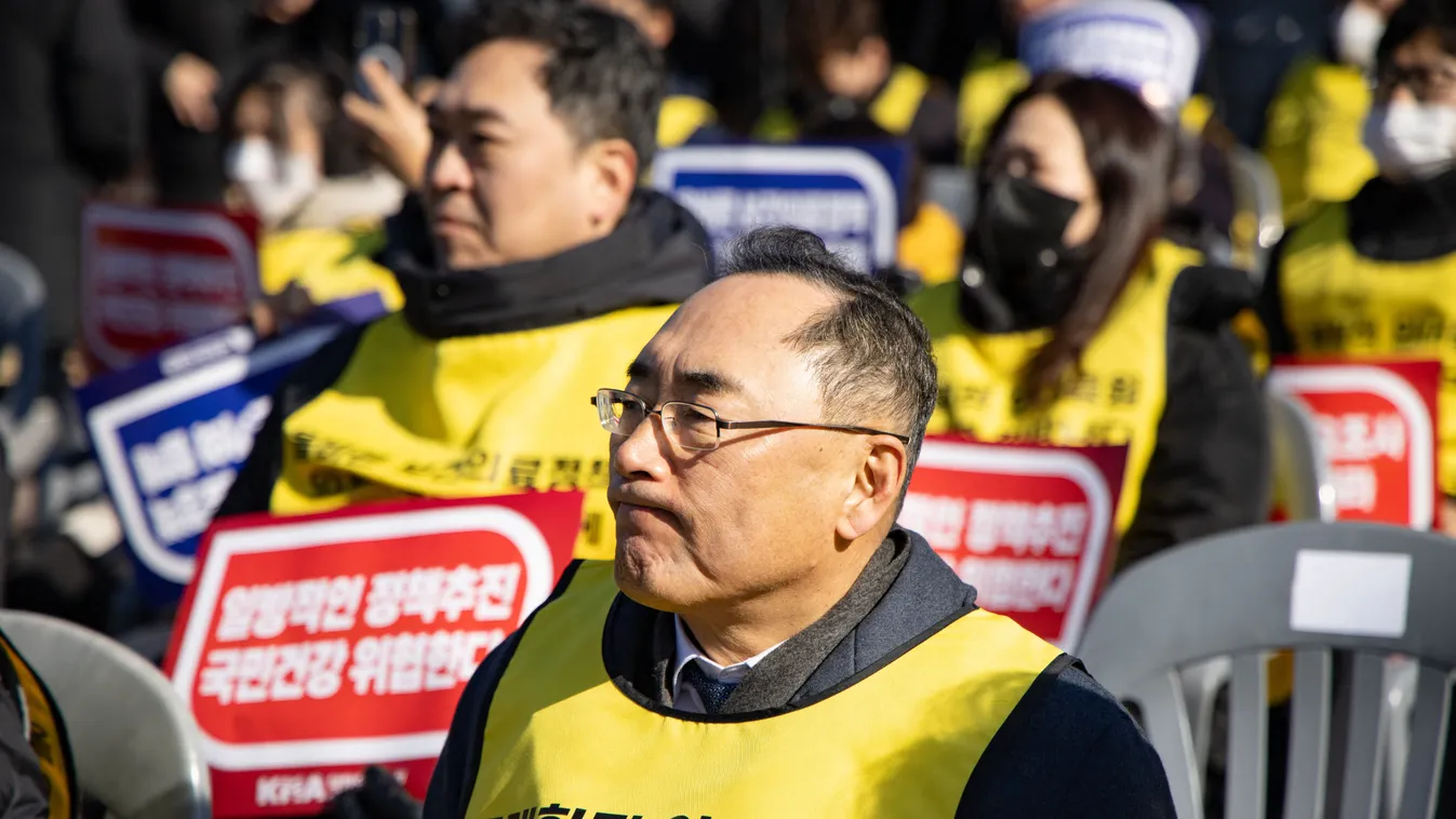 Dél-Koreában tömegesen mondanak fel a tiltakozó rezidens orvosok, orvos, Dél-Korea, felmondás, Koreaorvos, 2024
